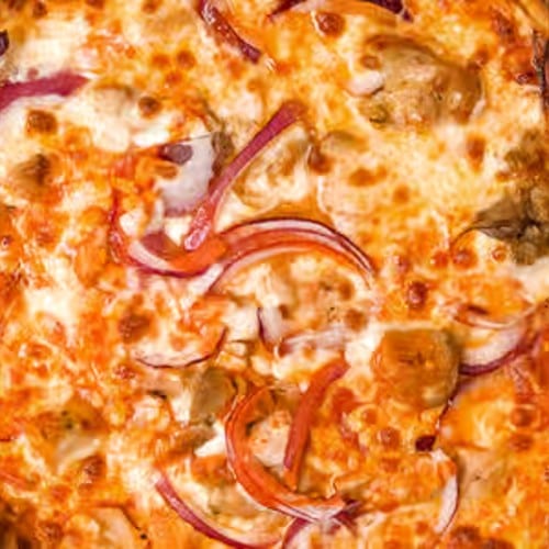 Hot Mother-Clucker Pizza.