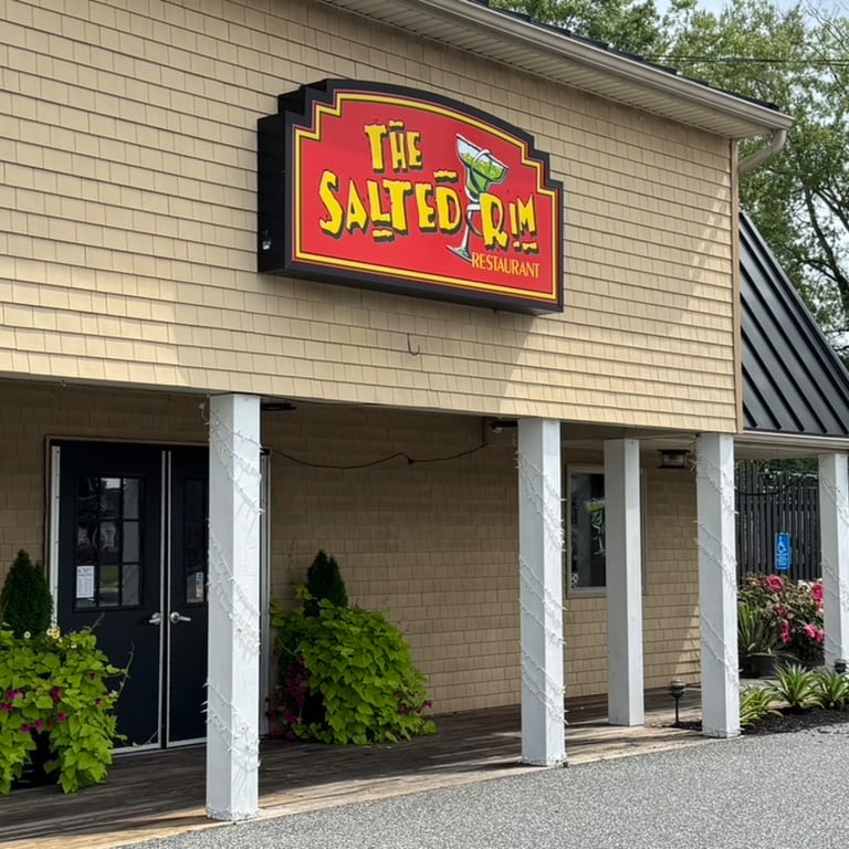 Fresh Flavors, Fun Vibes Every Day