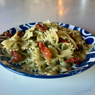 BOW TIE BASIL PESTO SALAD DINNER - 12oz