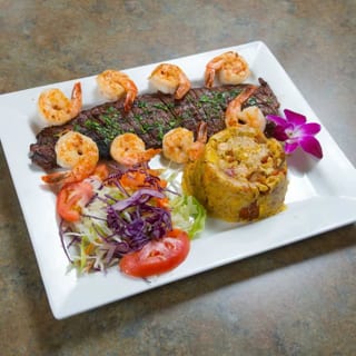 Mofongo De Churrasco Y Camarones / Skirt Steak and Shrimp Mofongo