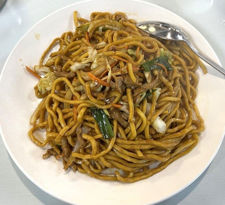 92. Shredded Pork Lo Mein / 肉絲粗炒麵.