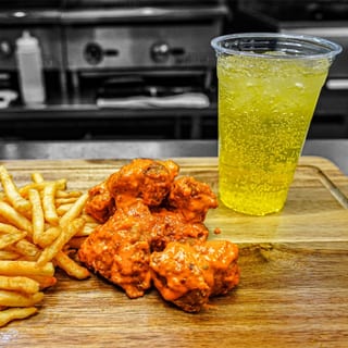 Boneless Wings Combo