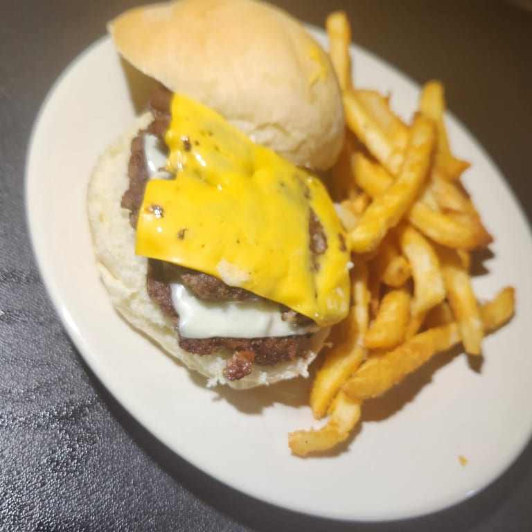 Smash Burger: Classic American Diner Delight