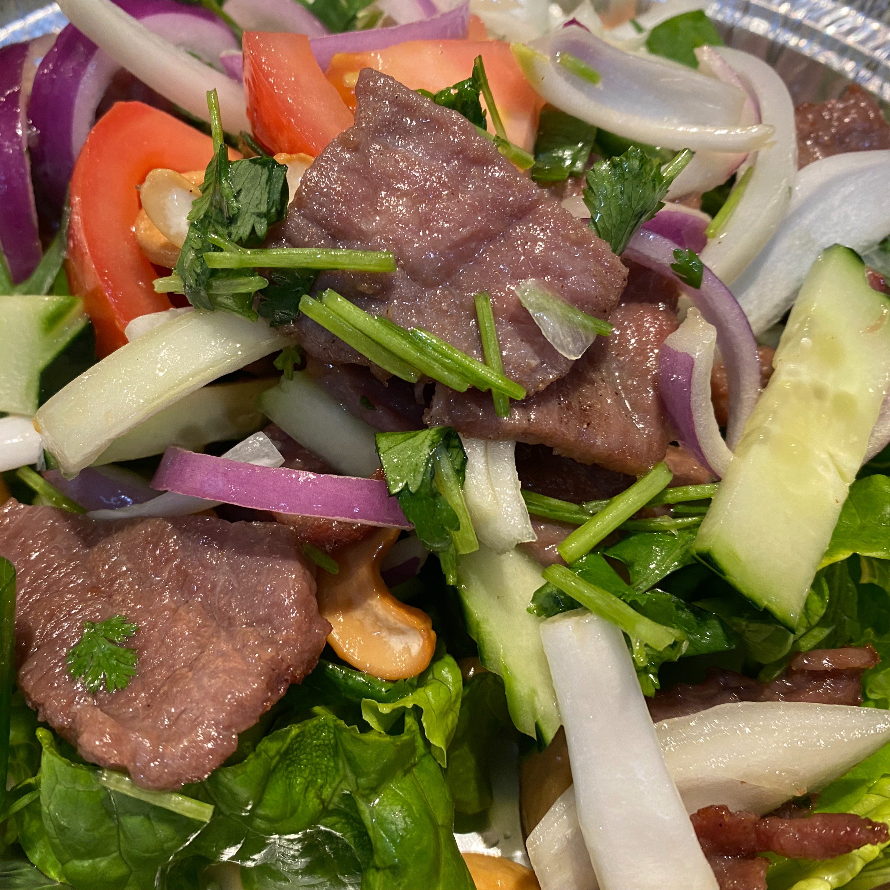 Yum Nuah (Beef Salad).