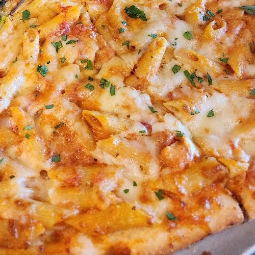Penne Ala Vodka Pizza (Medium 14" (6 Slices)).
