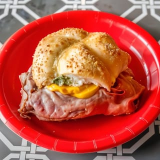 Hot Roast Beef Sandwich with Gravy