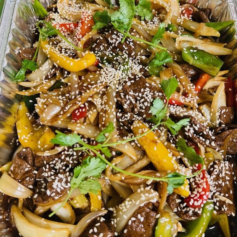 T18. Mongolian Beef S/L (tray Bò Mongo).