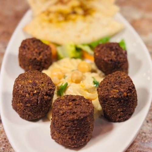 Falafel & Hummus + 1 Pita.