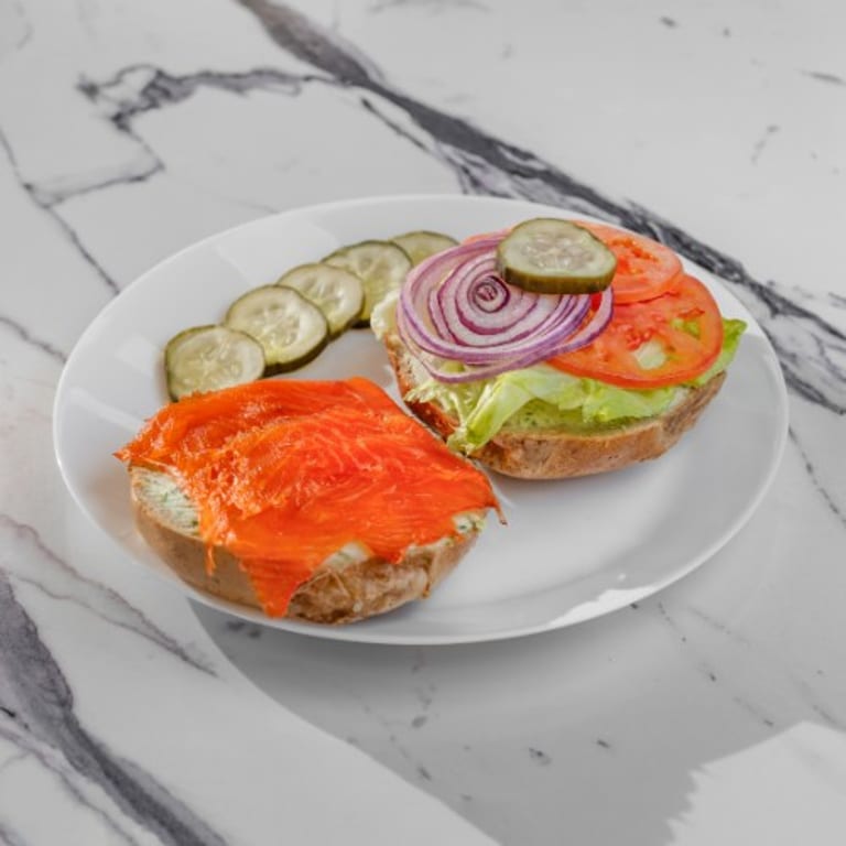 Delicious Pizza Bagel Options for Breakfast and Brunch