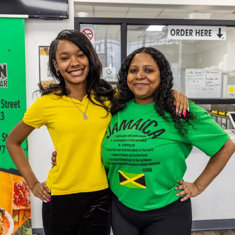 More Than Just a Meal: A Place to Gather 🍹🍴