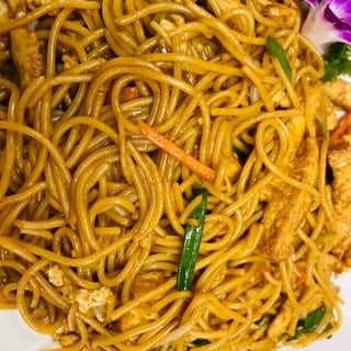 L.Lo Mein