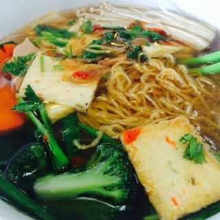 G6. Vegan Beef Stew with Rice Noodle or Yellow Noodle