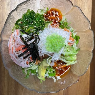Korean Salmon Poke Bowl / Hwe-deopbap