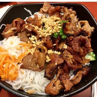 67. Bun Tom Thit Nuong / Grilled Shrimp & Sliced Pork with Rice Vermicelli