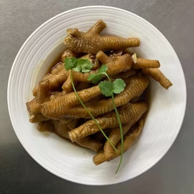 Fast Delivery for Chinese and Seafood Favorites