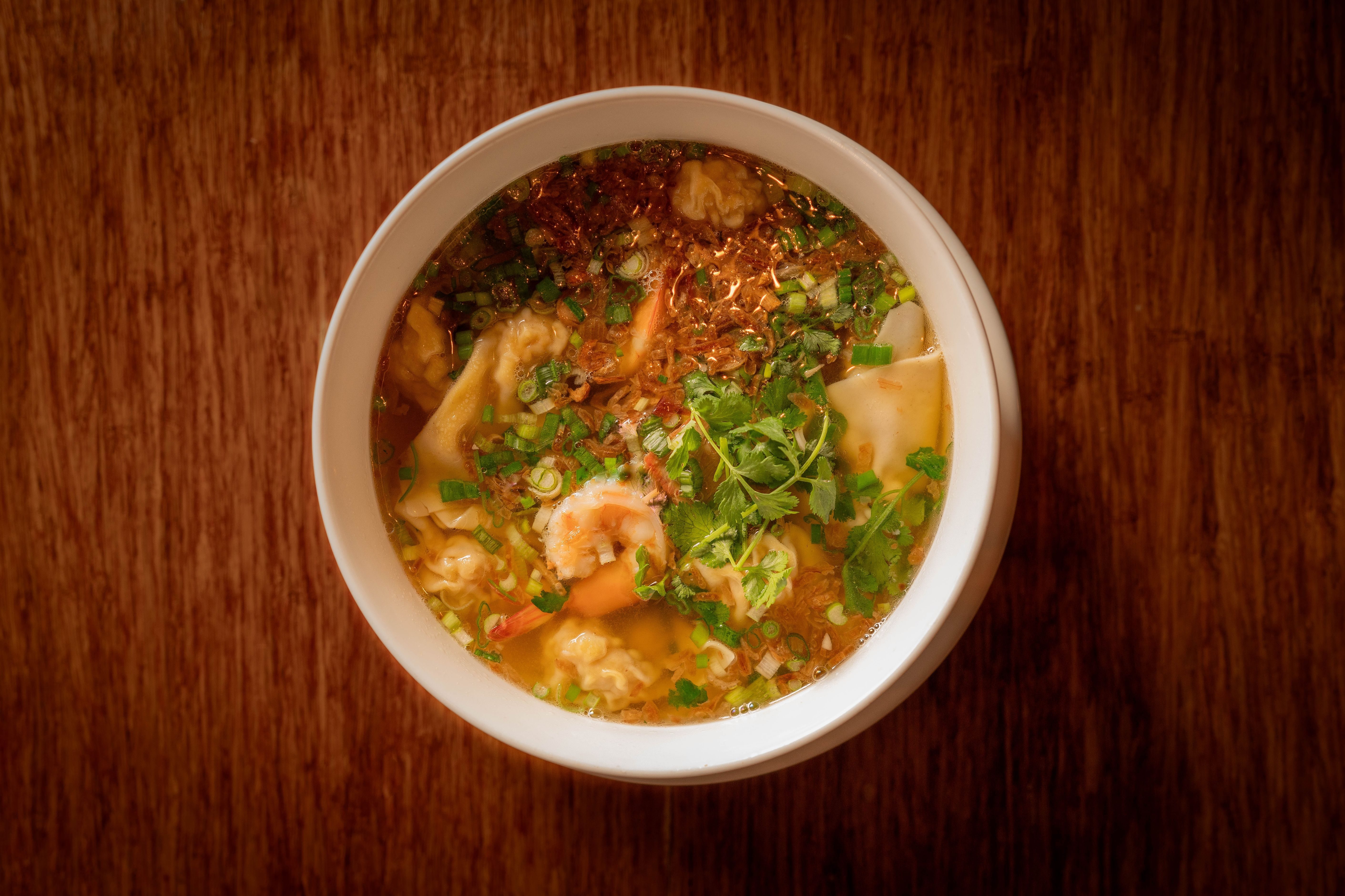 Silky Wonton Soup (Sup Hoanh Thanh).