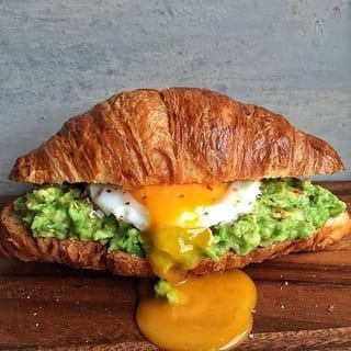 GREEN GODDESS CROISSANT WITH HOME FRIES