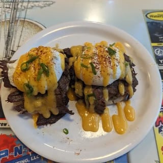 Steak benedict