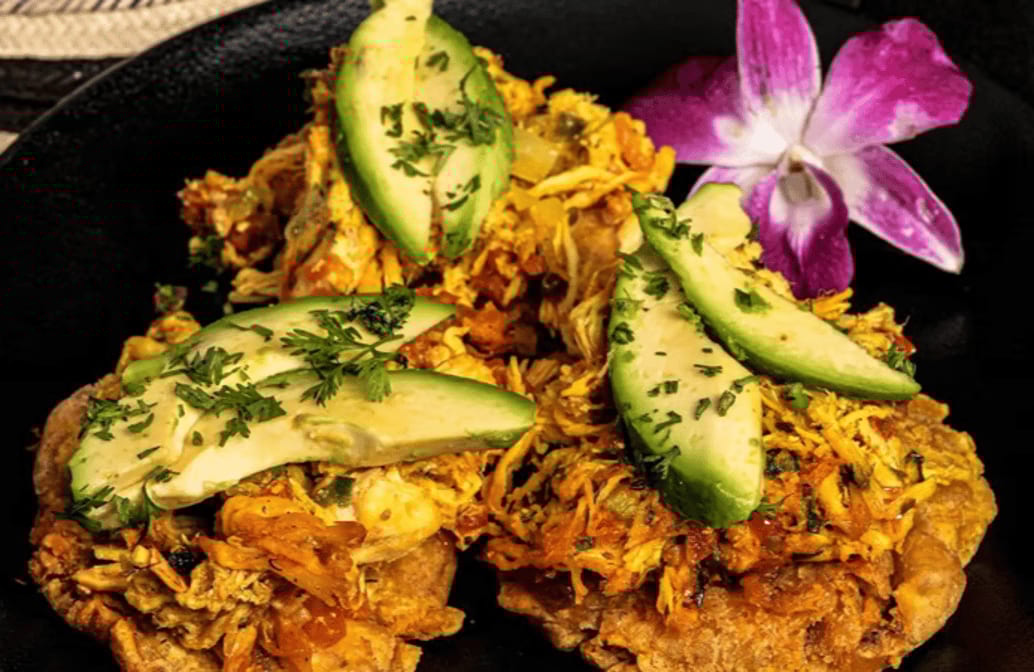 Tostones Pollo.