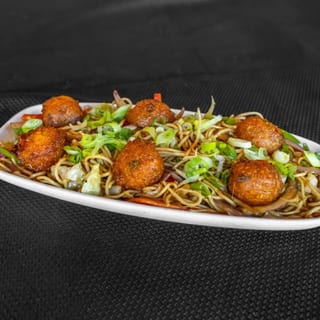 Veg Noodles with Manchurian