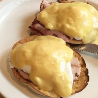 Eggs Benedict