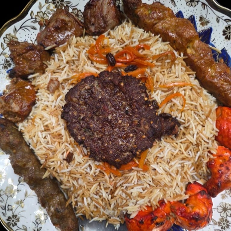 Delicious Kebab Platter: A Flavorful Feast