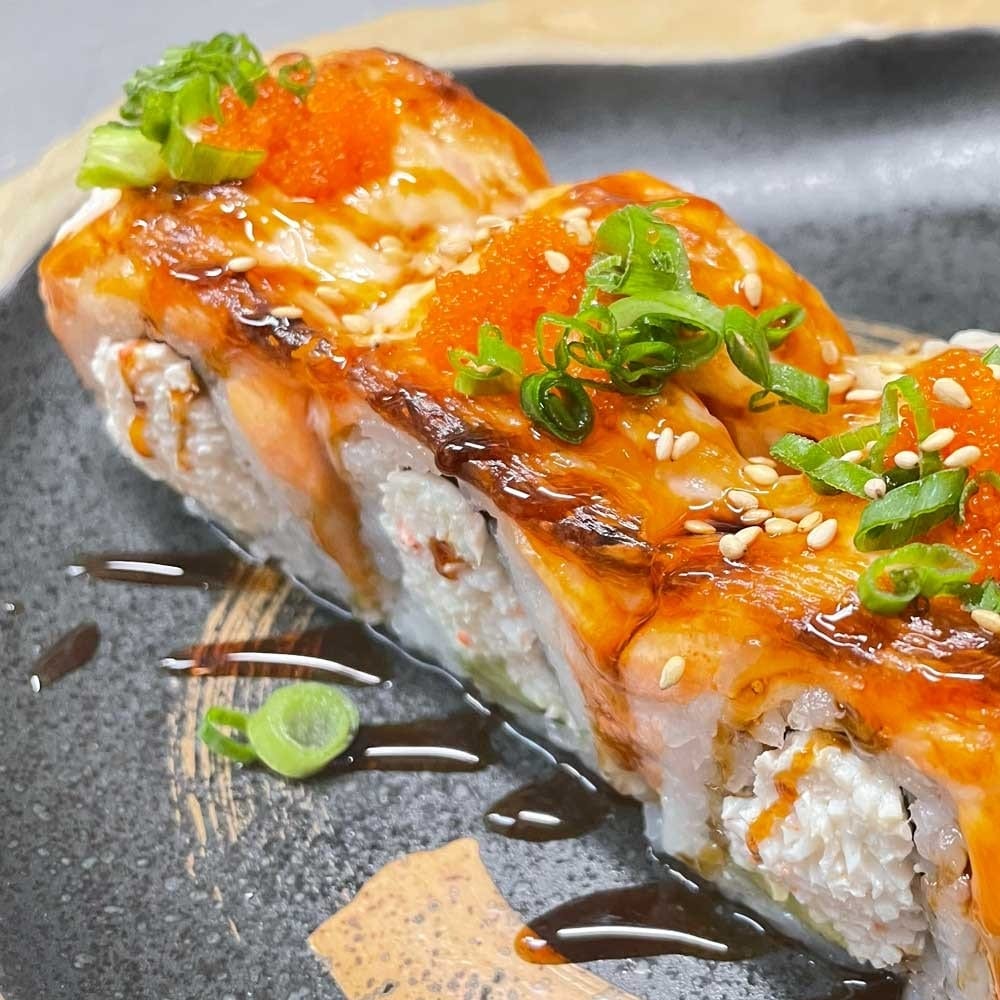 Mountain (Baked Salmon) Roll.