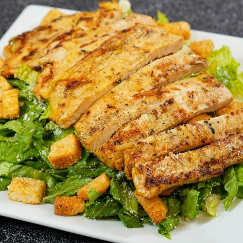 Ensalada Cesar con Pollo.
