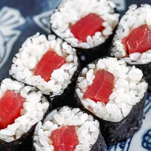 Tuna Roll.