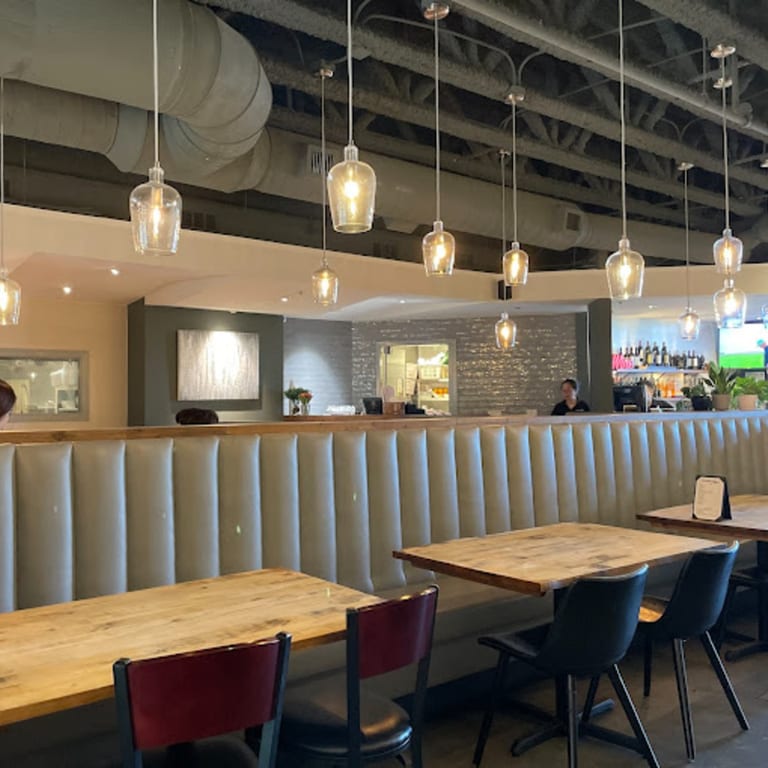 Dine-In Comfort with a Local Touch 