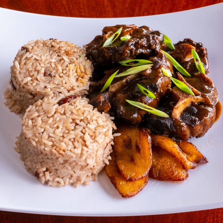 Tender Braised Oxtail, Jamaican Style!