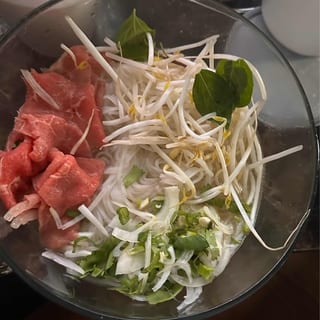 48. Phở Tái