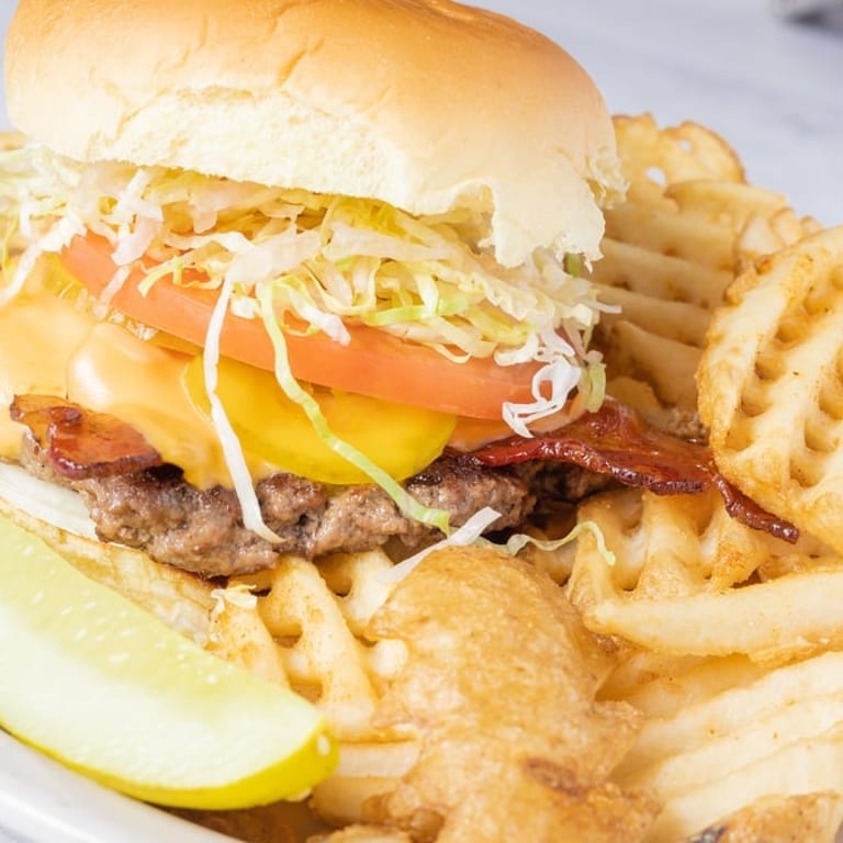 Delicious Veggie Omelette: A Brunch Favorite