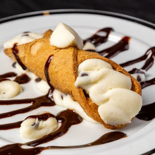 Cannoli.