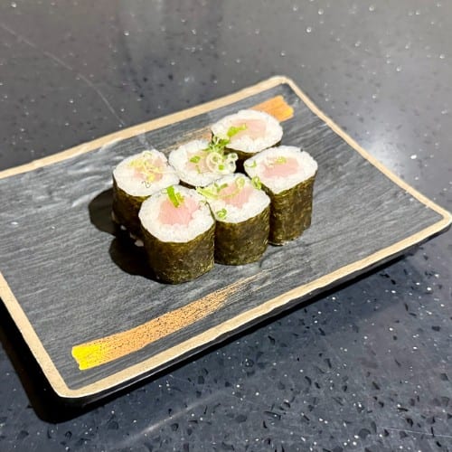 R23 Yellowtail Maki/ Raw Fish.
