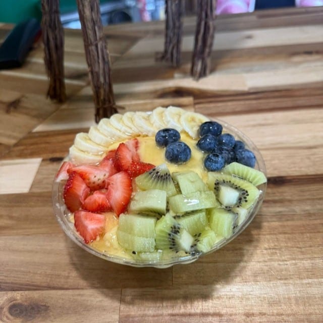 ACAI FRUIT BOWL.