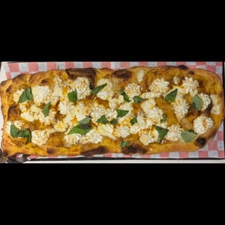 Snow White Pizza (2 Ft. Pala)