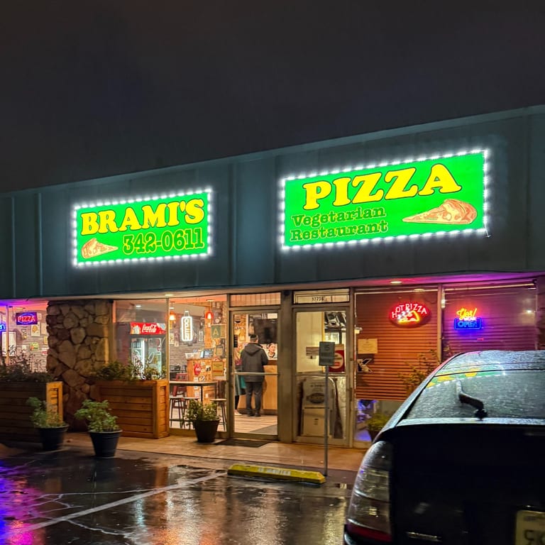 Welcome to Brami’s Kosher Pizza