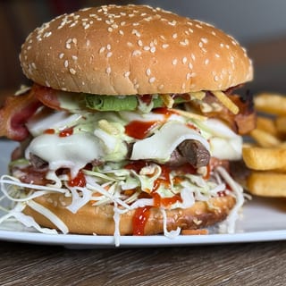 Burger - Latin Lomito Supreme