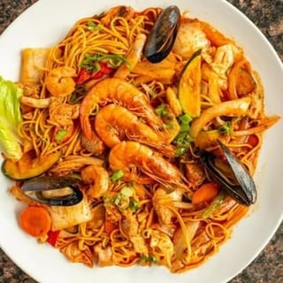 Spicy Stir Fried Seafood Noodle (볶음짬뽕)