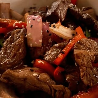 Lomo saltado