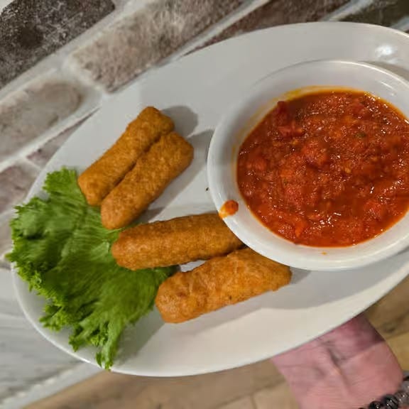 Mozzarella Sticks (4).