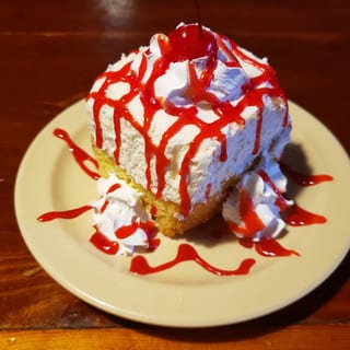 Crazy Alan's Strawberry Pudding Cake