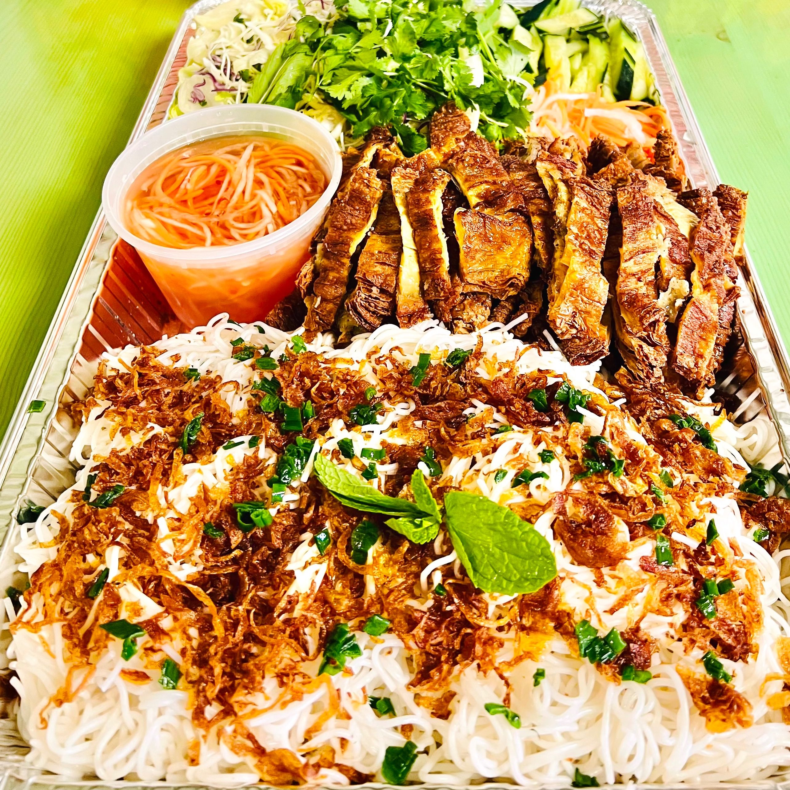 T14. Buddha Bowl S/L (tray Bún Bì).