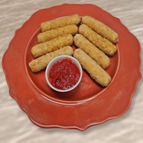Mozzarella Cheese Sticks (Half Order (4 Pieces)).