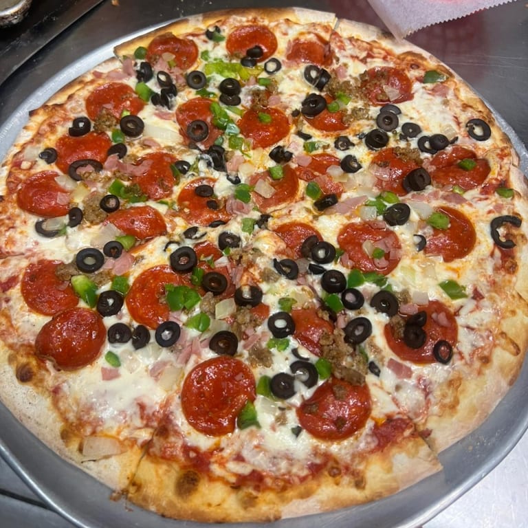 Supreme Pizza: The Ultimate Flavor Feast!