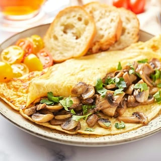 Mushrooms & Cheese Omelet