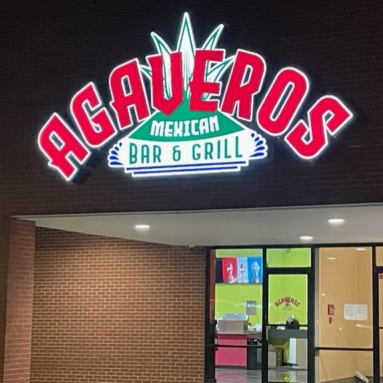 Welcome to Agaveros Mexican Bar and Grill 🌮🍹