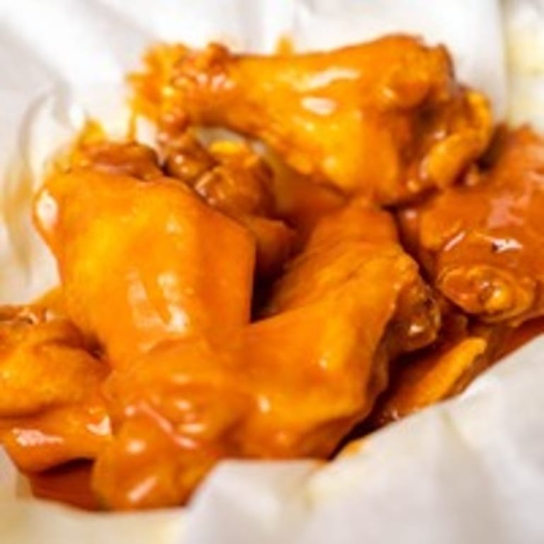 Delicious Chicken Wings: A Crowd Favorite
