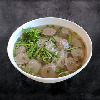 P10. Meatballs Noodle Soup (BV)